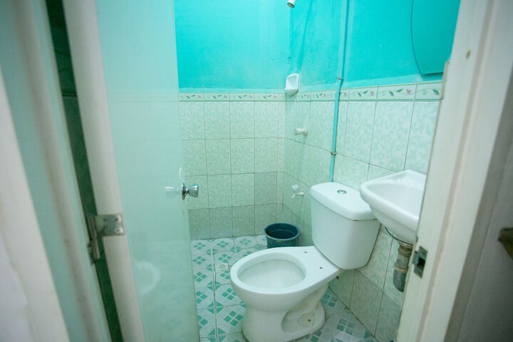 Room 13 of 22