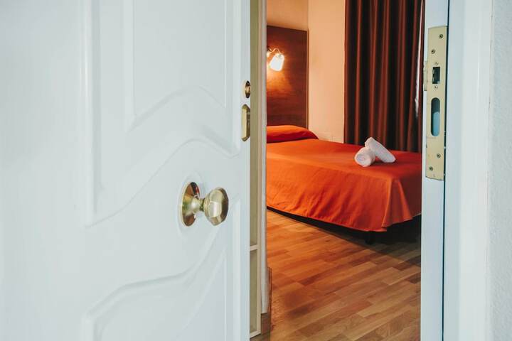 Room 27 of 52