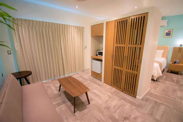 Room 9 of 25