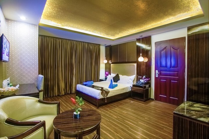 Room 7 of 51