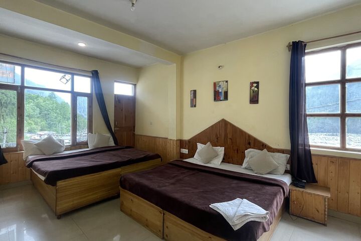 Room 10 of 43