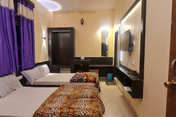 Room 8 of 43