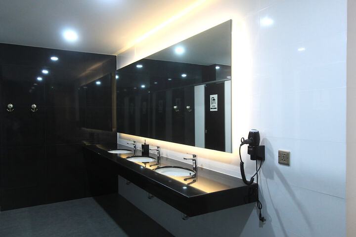 Room 49 of 74