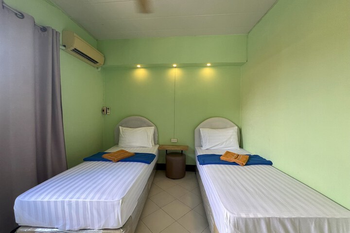 Room 31 of 49