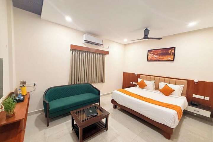 Room 10 of 52