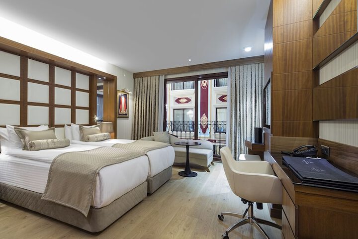 Room 8 of 41