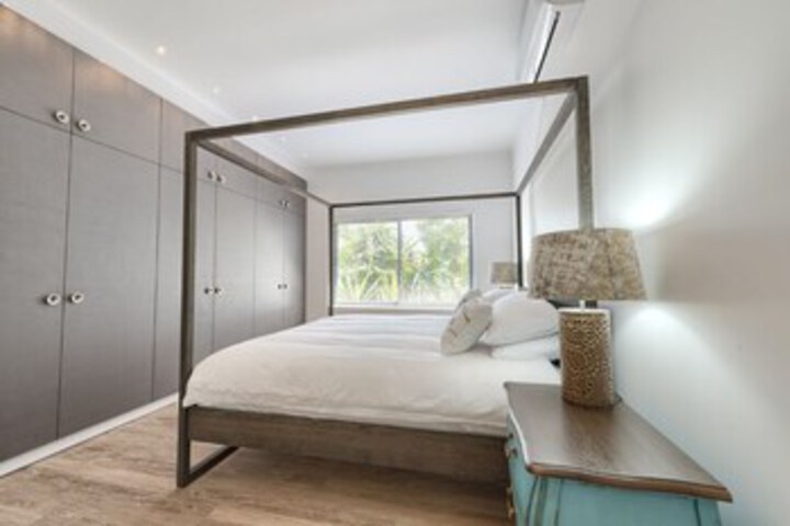 Room 12 of 22