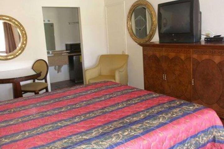 Deluxe Double Room (6 of 8)