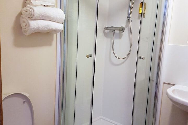 Room 12 of 17