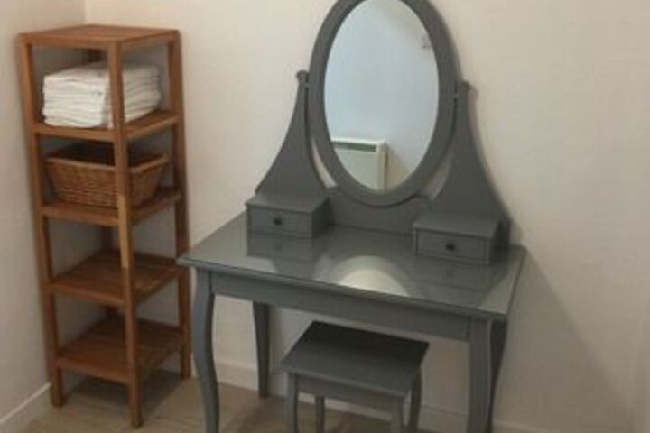 Room 10 of 17