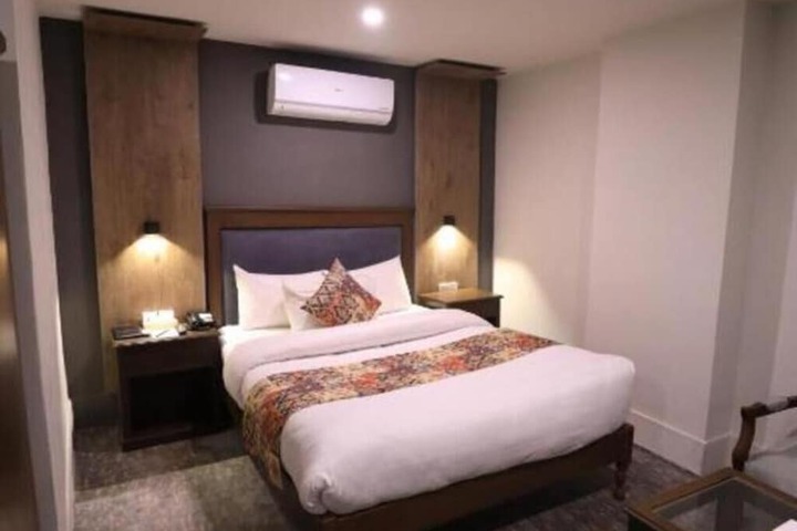 Room 37 of 52