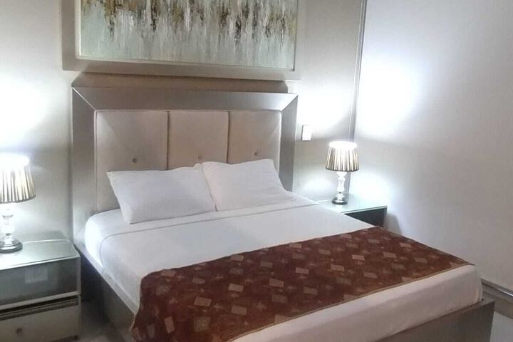 Room 12 of 12
