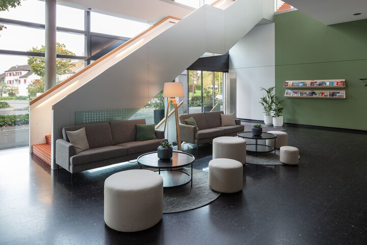 Entrance & Lobby