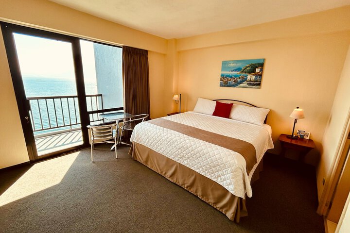 Room 7 of 34