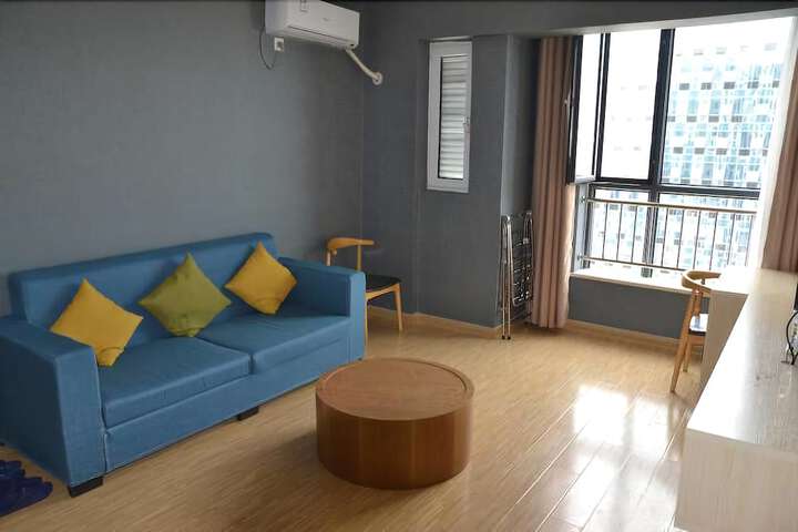 Room 13 of 26