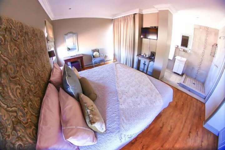 Room 5 of 34