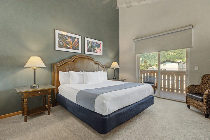 Room 30 of 157