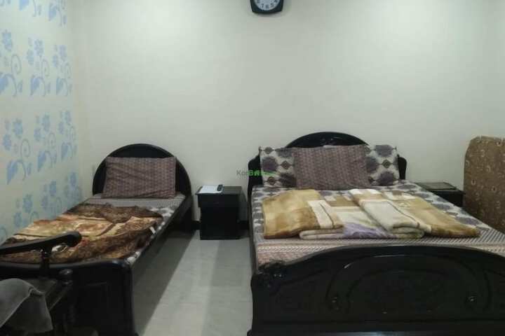 Room 8 of 10