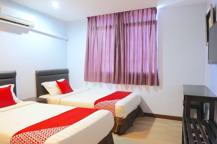 Room 14 of 30