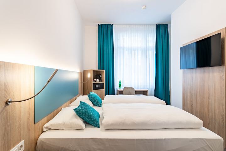 Room 4 of 23