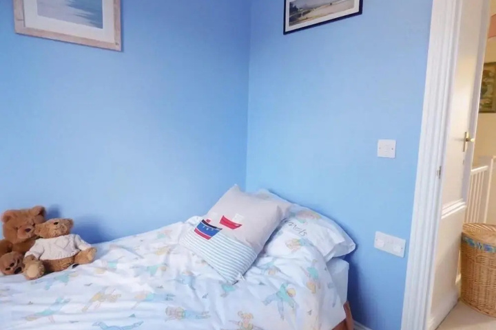 Room 2 of 13