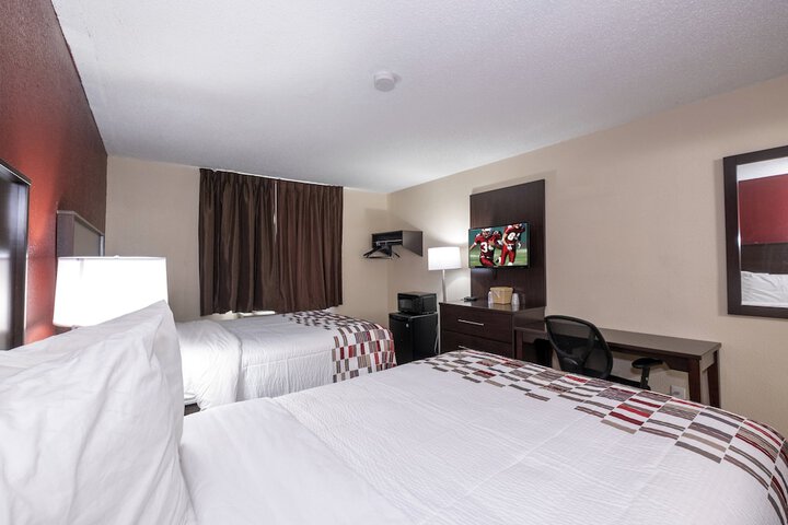 Deluxe 2 Double Beds (1 of 6)
