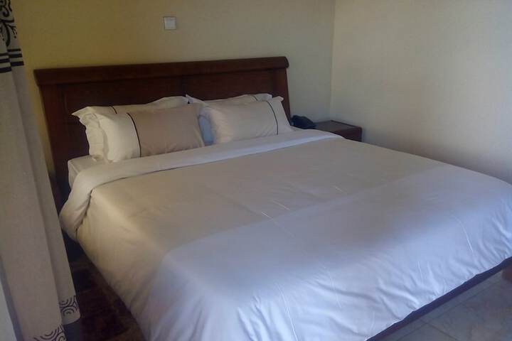 Room 3 of 45