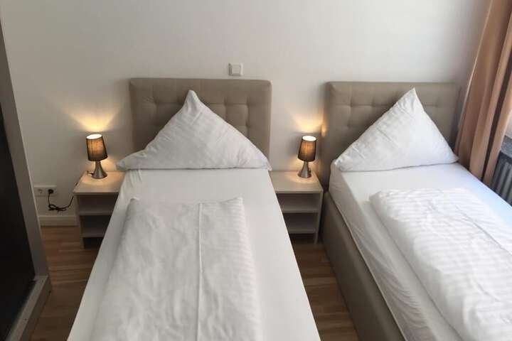 Room 5 of 22