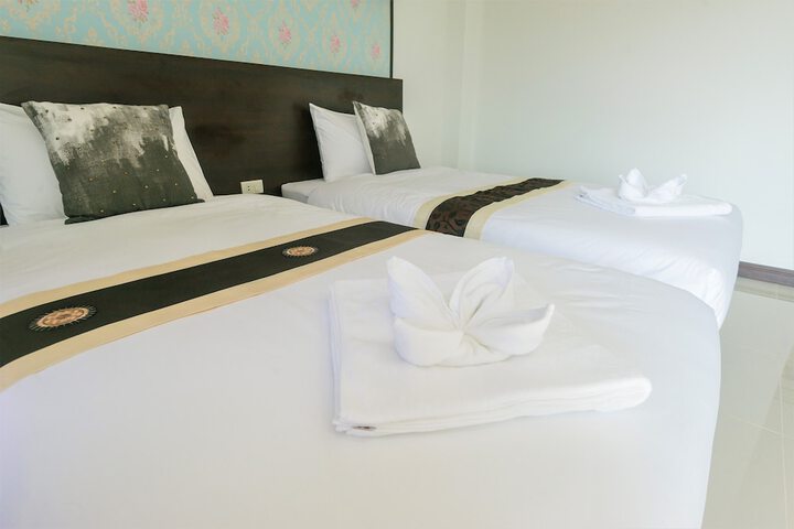 Room 8 of 29