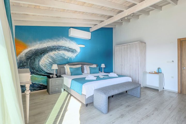Room 12 of 40