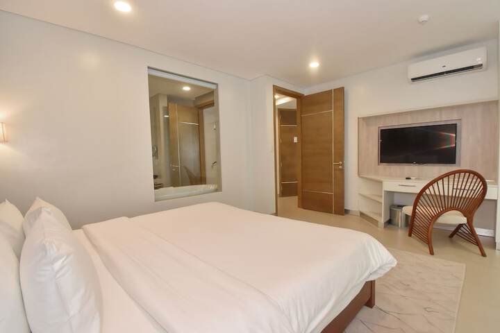 Room 19 of 120