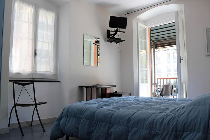 Delaide Rooms in Levanto