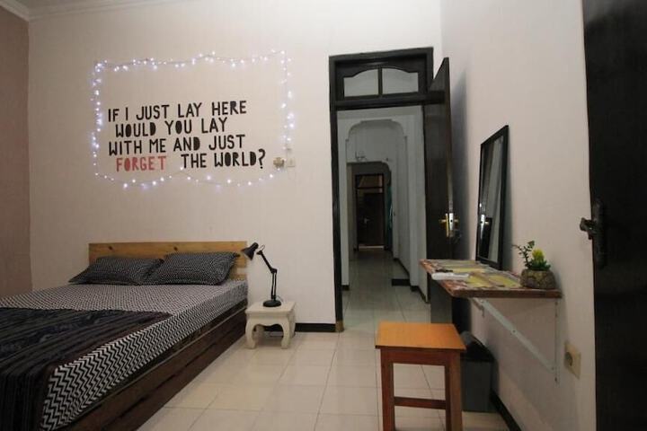 Room 9 of 23