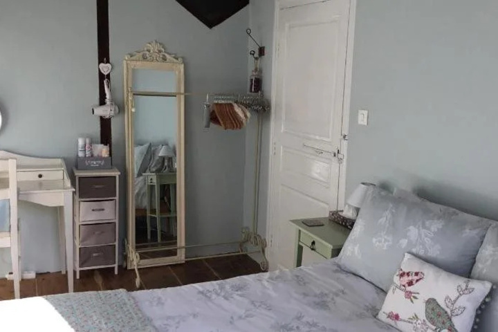 Room 4 of 19