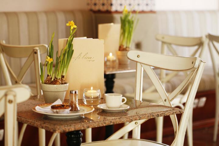 Breakfast/Coffee Service 202 of 244