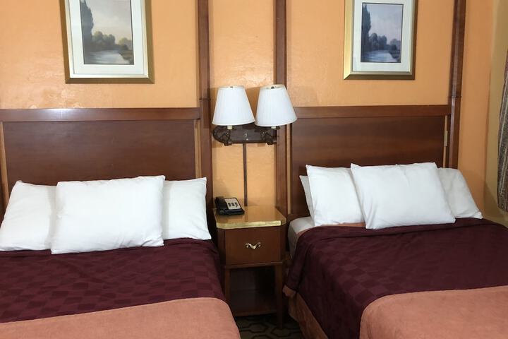 2 Double Beds (9 of 9)