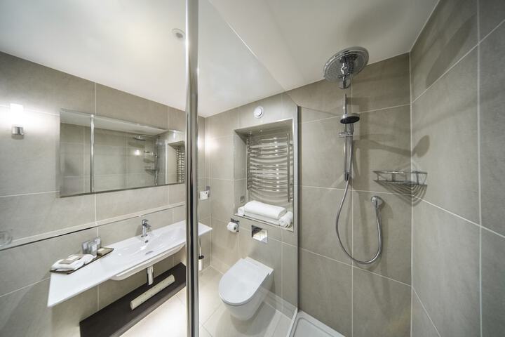 Clean Restrooms