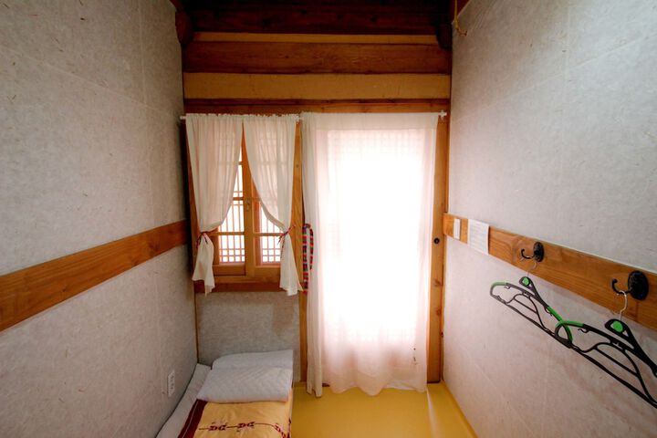 Room 8 of 59