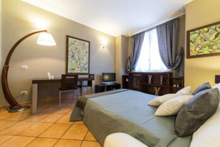 Room 19 of 34
