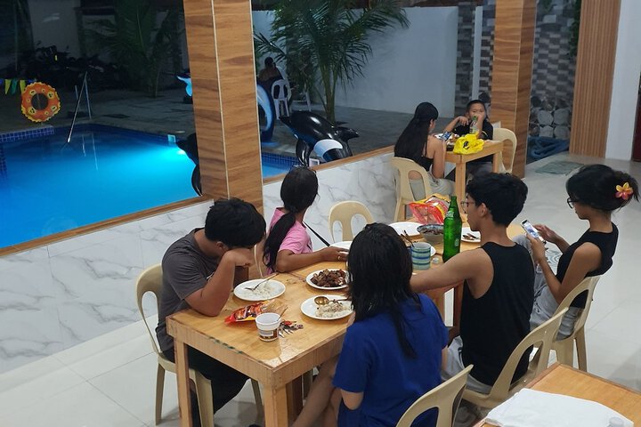 Dining 38 of 65