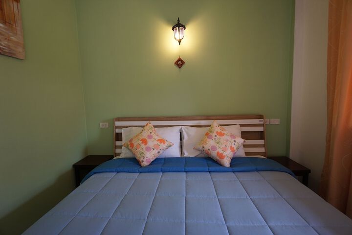Room 8 of 49