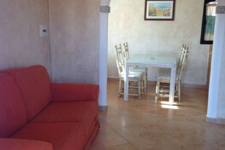 Room 9 of 26