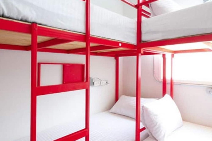 Room 6 of 48