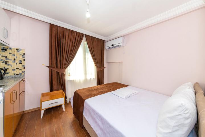 Room 10 of 23