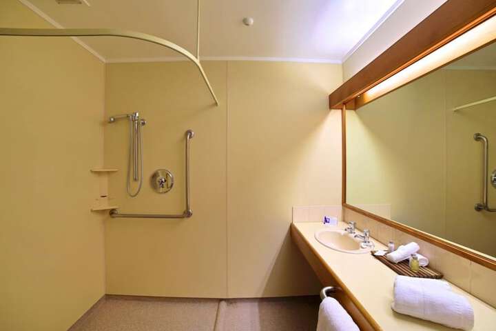 Room 10 of 42