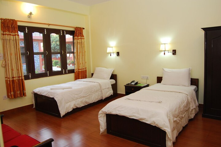 Room 8 of 35