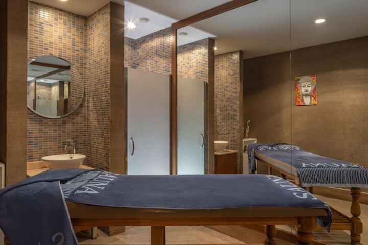 Spa 184 of 417