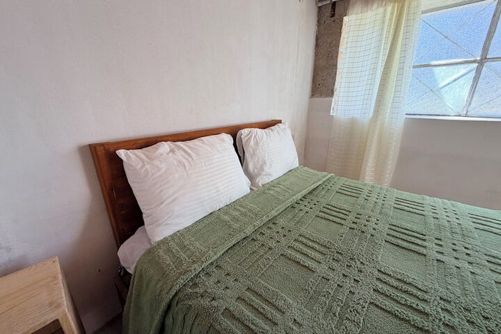 Room 105 of 210