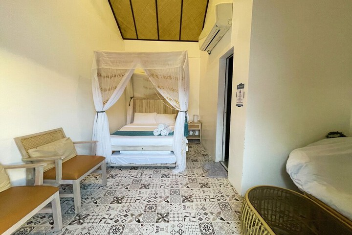Room 46 of 106