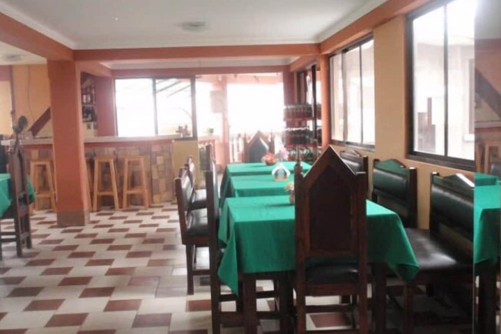 Dining 6 of 15